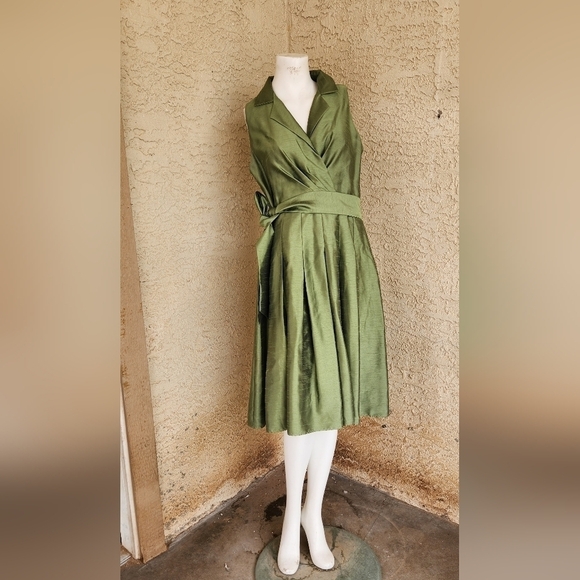 Willow Glenn New York GOURGUES DRESS 🤩🤩🤩🤩 - Picture 4 of 4